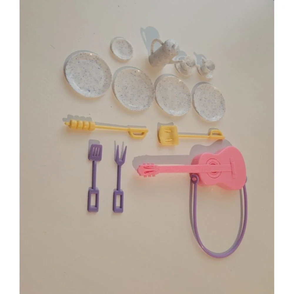 Camp Barbie Outdoor Fun Playset 1993 Campfire Accessories Dishes Guitar Utensils